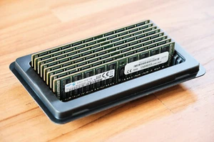 Samsung 128GB DDR4 ECC PC4-2133P - 8x 16GB modules - Picture 1 of 3