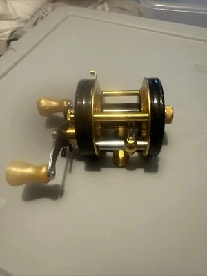 Abu Ambassador De-Luxe 5000 black and gold Collector Item - Image 1 of 3