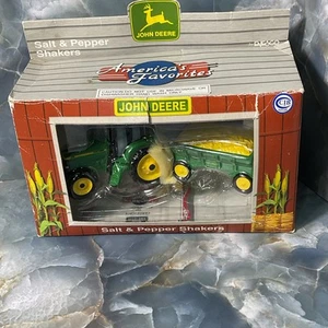 Scuoti sale e pepe John Deere ENESCO NUOVO - Foto 1 di 7