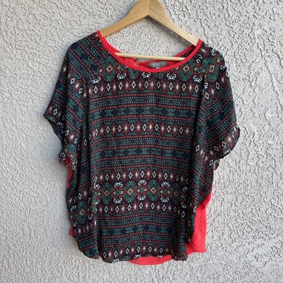 Blusa Umgee Para Mujer 1XL Calce Relajado Top Manga Corta Transparente Geométrica Boho Foto 1 de 4