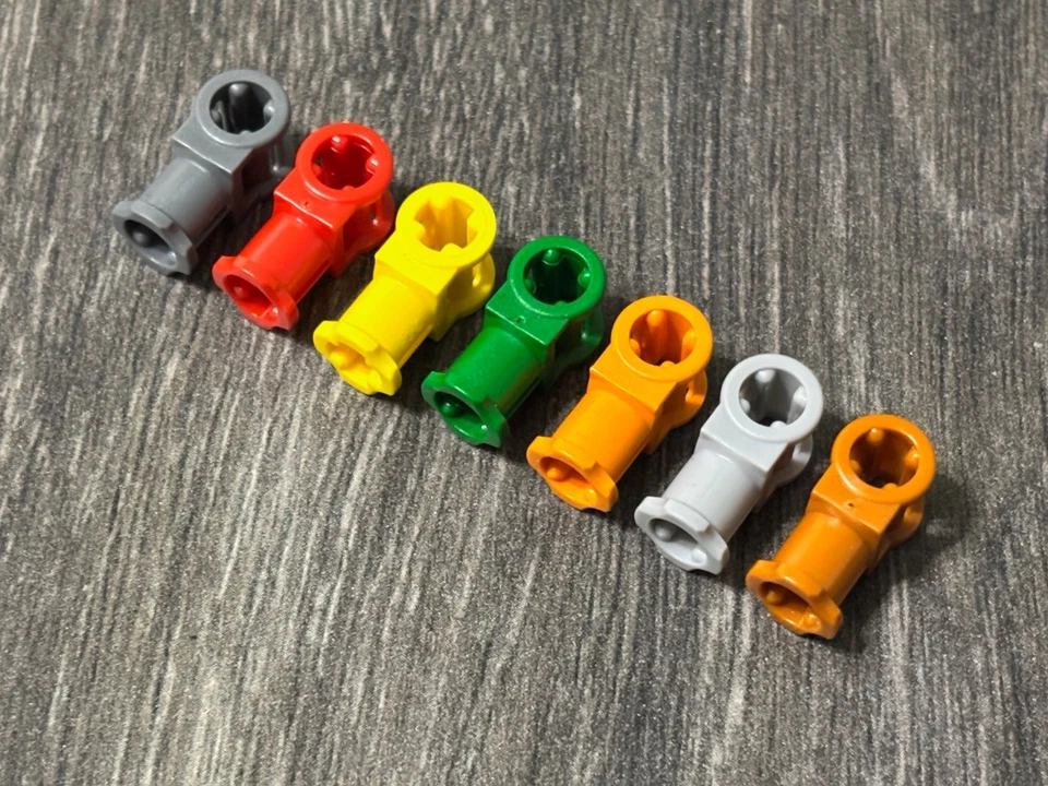 Lego 32039 Technic Axle Connector with Axle Hole Select Colour Pack of 8 - Image 1 of 1