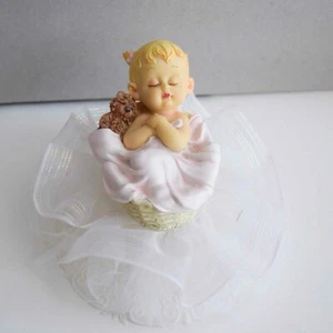 Mädchen Tortendeko / Tortenaufsatz/Tischdeko Taufe, Baby mit Tüll sehr schon - Bild 1 von 2