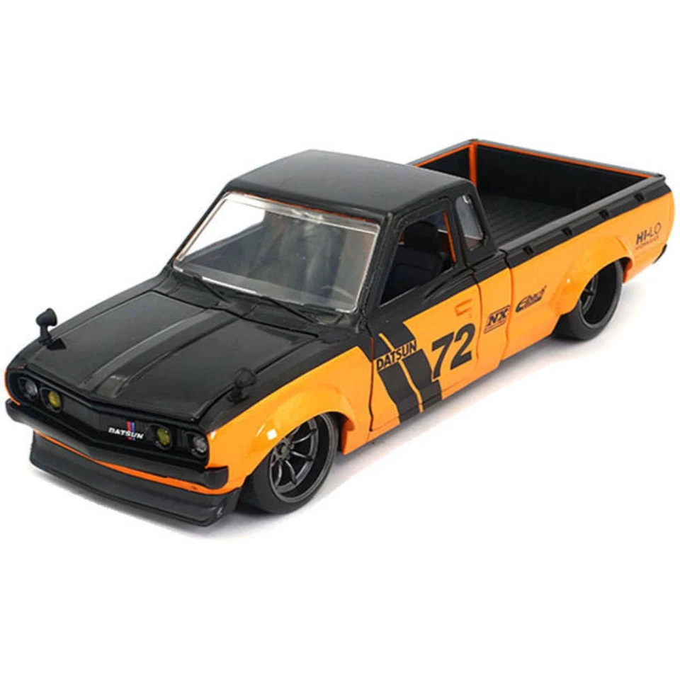 JDM Tuners 1972 Datsun 620 camioneta escala 1:24 diecast por Jada (sin caja de ventana) Foto 1 de 1