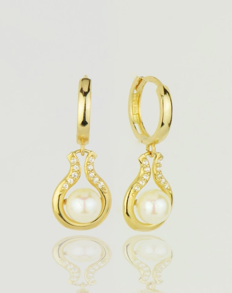 Pendientes colgantes Huggie de perlas de oro amarillo o blanco de 14k Foto 1 de 2