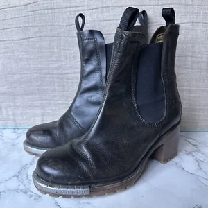 FLY LONDON Lug Sole 2" Heel Boots Black Leather Pull On Chelsea EUC 38 US 7-7.5 - Picture 1 of 20