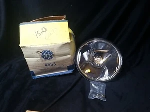 GE 4553, 24799 250w 28v PAR46 Aircraft Landing Spot Sealed Light Bulb - Picture 1 of 4