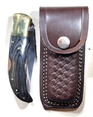 Navaja de bolsillo plegable de acero inoxidable con escalas de madera dura y refuerzos de latón Foto 1 de 4