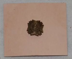 Vintage Sehr guter Erhaltungszustand Veteranen ausländischer Kriege Mitglied Anstecknadel - Schraubrücken - Bild 1 von 3