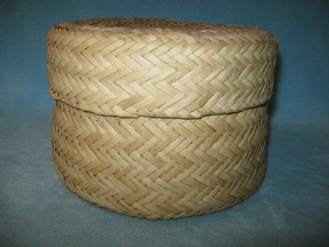 Vintage Woven Round Straw Basket with Lid; Chevron Pattern; Storage or Decor 5"H Cover
