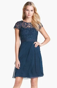 NUEVO SIN ETIQUETAS Vestido de Encaje y Gasa en Niveles Adrianna Papell Azul Azul Azul Talla 8 - Imagen 1 de 2