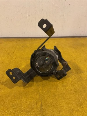 Luz antiniebla halógena para conductor izquierdo Kia Sportage 2017-2019 P/n 922012-D9 OEM  Foto 1 de 4