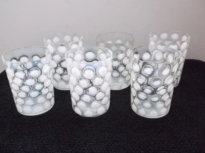 Vasos planos vintage blancos opalescentes con puntos para monedas. 375” 8 oz. Lote de 6 Foto 1 de 4