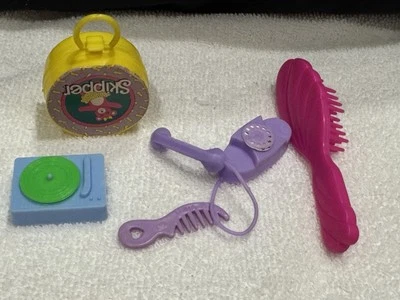 Skipper Teen Time 1988 Vintage Mattel Accessories Hat Box Misc Items - Image 1 of 4