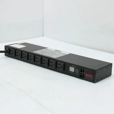 APC AP7900B 8-Outlet 120V x 12A Switched Rack 1HE PDU mit Rack Ears - Bild 1 von 4