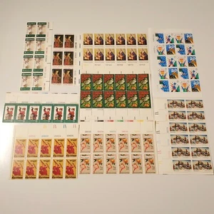 Vintage Mix Of Uncirculated Christmas Stamps 6, 8, 10 And 29 Cent Ect Xmas  - Picture 1 of 8