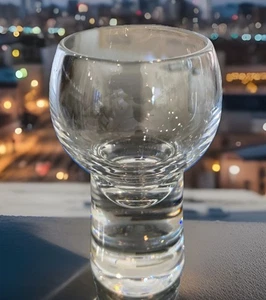 Vidrio de chupito de cristal de plomo Atlantis firmado de colección hecho en Portugal - Imagen 1 de 3