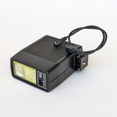 Vintage Vivitar Electronic External Flash 202 Auto Exposure Control with Cable - Image 1 of 4