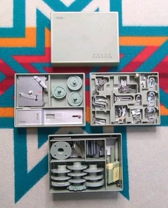 De colección Sears Kenmore Porta Botones Accesorios Kit Caja Apilable Nuevo de Lote Antiguo - Imagen 1 de 7