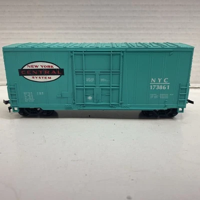 BACHMANN 41' HI-CUBE BOXCAR NEW YORK CENTRAL System - NYC #173861 - Image 1 of 4