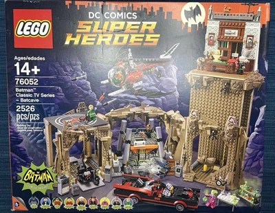 Lego Super Heroes Batman Serie de TV Clásica Baticueva 76052 Kit de Construcción 2526 Piezas Foto 1 de 3