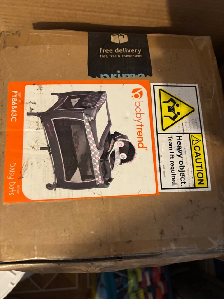 Lil' Snooze™ Deluxe II Nursery Center® Playard rosa Foto 1 de 1