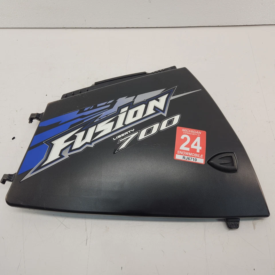 2006 polaris fusion 700 LEFT LH SIDE PANEL DOOR FAIRING COWL 2632875-1213 - Image 1 of 4
