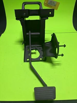 2005-2007 GMC ENVOY Trailblazer 4.2L A/T 4WD BRAKE PEDAL ASSEMBLY OEM R96 - Image 1 of 4