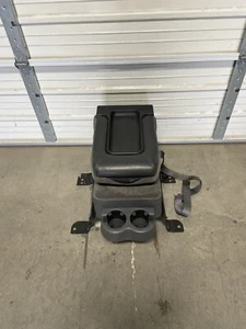 2000-2006 CHEVROLET TAHOE YUKON SUBURBAN SILVERADO GRAY CLOTH CENTER JUMP SEAT - Picture 1 of 8