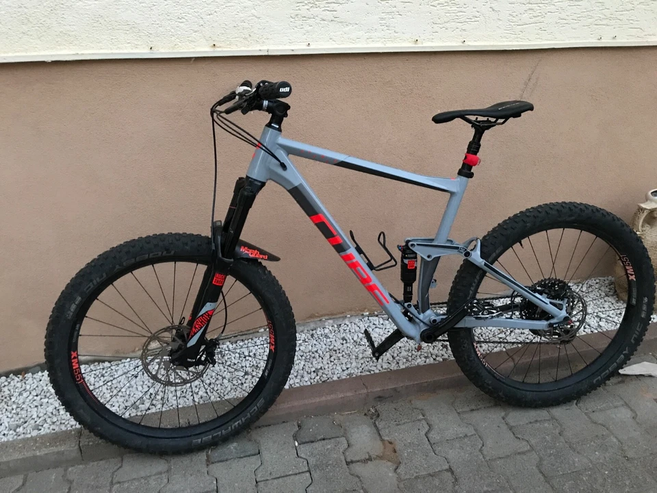 Cube Stereo 150 HPA Race 27.5+ 16 grey & flashred 22" GebrauchtSehrGuteZustand - Bild 1 von 4