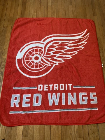 NHL Official Licensed Detroit Red Wings Fleece Throw 59.5” x 48” Cover