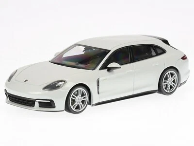 Porsche Panamera Sport Turismo E-Hybrid white diecast modelcar Minichamps 1:43 - Image 1 of 4