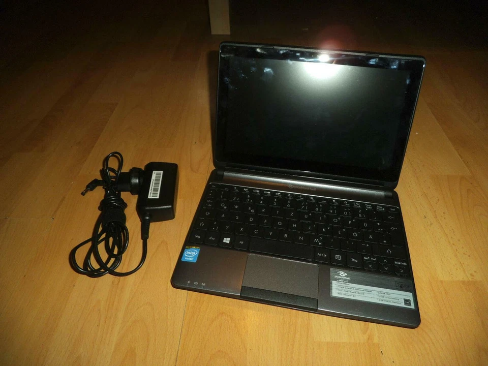 Packard Bell Netbook, 10.1" Touch, 320GB HDD, 2GB RAM, Windows 10, 2Y. Warranty - Image 1 of 1