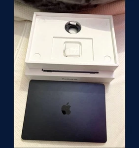 Apple MacBook Air M2 - Imagen 1 de 2