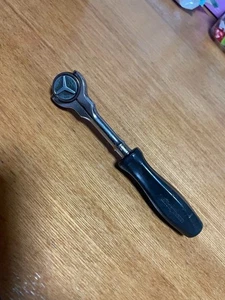 Snap On 3/8" Drive Compact Round Head Hard Grip Swivel Ratchet - Imagen 1 de 9