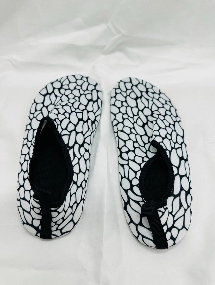 New Unisex women men aqua shoes swim size:7/8,M - Image 1 of 2