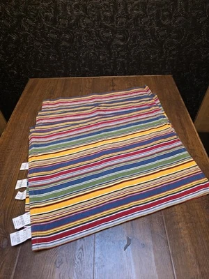 Pier 1 Imports Place Mats Havana tecido listrado 13,5”x 17” conjunto de 6 cores Fiesta - Imagem 1 de 4