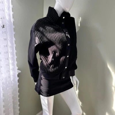 Chaqueta Isaac Mizrahi Live negra tejida y polar - talla pequeña Foto 1 de 4