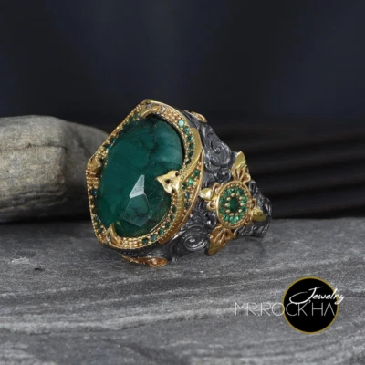 Piedra esmeralda verde, relieve león melena, chapado en oro rodio, anillo de plata 925K para hombre Foto 1 de 4