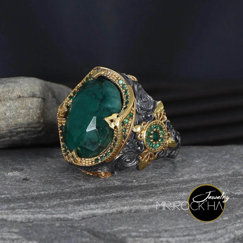 Piedra esmeralda verde, relieve león melena, chapado en oro rodio, anillo de plata 925K para hombre Foto 1 de 4