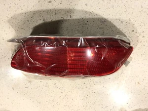 2004-2008 LEXUS RX330 RX350 RX400h FRONT RIGHT SIDE MARKER LAMP 81910 0E010 OEM - Picture 1 of 12