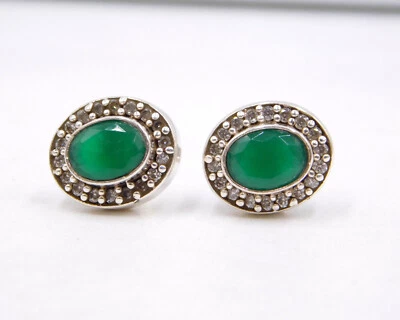 4 GM 925 Argento Sterling Smeraldo & C.Z Taglio Pietra Fatto a Lobo Orecchini - Immagine 1 di 4