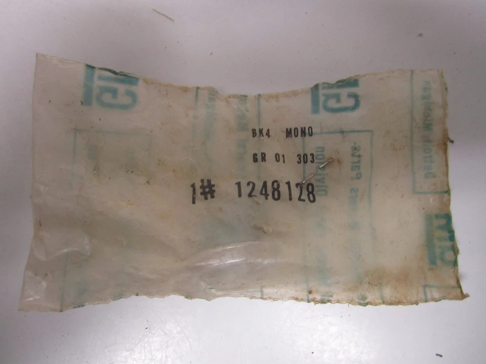 75 Buick Electra LeSabre Estate Wagon Panel de cabecera Letra "C" NOS 1248128 Foto 1 de 1