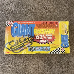 Vintage TOMY AFX Super G+ Super Giant Slot Car Raceway Set with Cars 9868 w/ Box - Picture 1 of 12