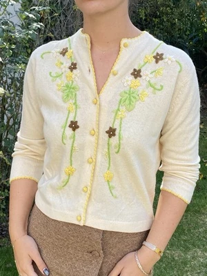 Cárdigan Suéter Vintage Años 50 60 Evan Picone M Lana de Cordero Angora Bordado Margarita Foto 1 de 4