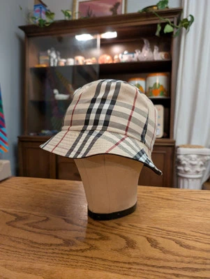 Burberry Black beige Nova Check Print reversible bucket hat M sz  - Image 1 of 4
