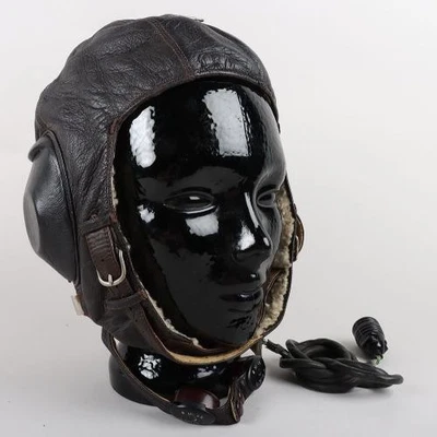 WW2 German Luftwaffe Winter Pattern LKpW 101 Flying Helmet - Image 1 of 4