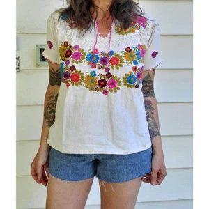 Vintage cotton hand embroidered boho colorful floral Mexican top. - Picture 1 of 10