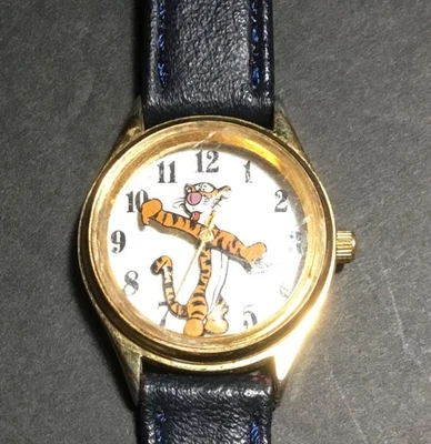 TIME WORKS DISNEY TIGGER w/MOVING ARMS  WATCH WRIST TO 6-1/2" CRACKED CRYSTAL - Image 1 of 4