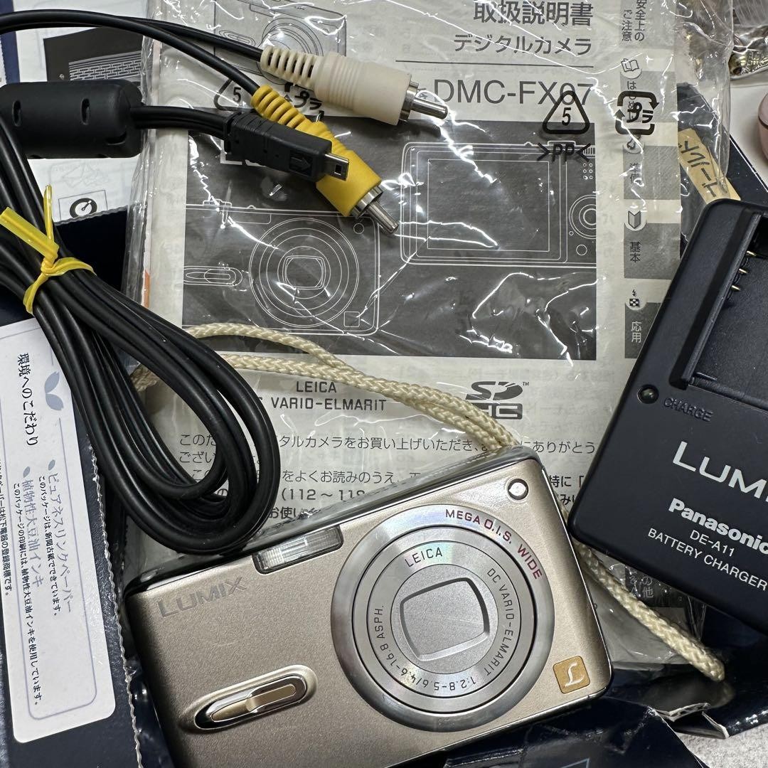 実写美⭕️【動作確認済】Panasonic LUMIX DMC-FX07 ブラック Panasonic LUMIX DMC-FX07 7.2MP Digital Camera FOR PARTS NOT
