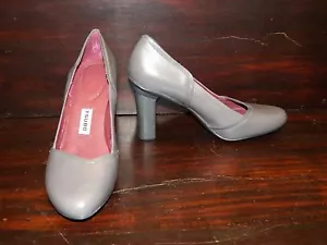 Nuevos zapatos de salón para mujer TSUBO Avoca Gris Elefante Cuero Tacón Alto - Imagen 1 de 7